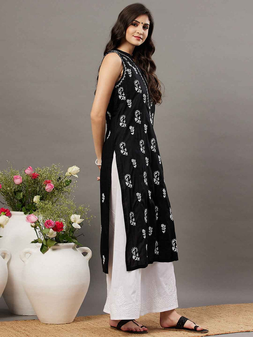 Black cotton sleeveless kurta with chiknakari and colloar slit