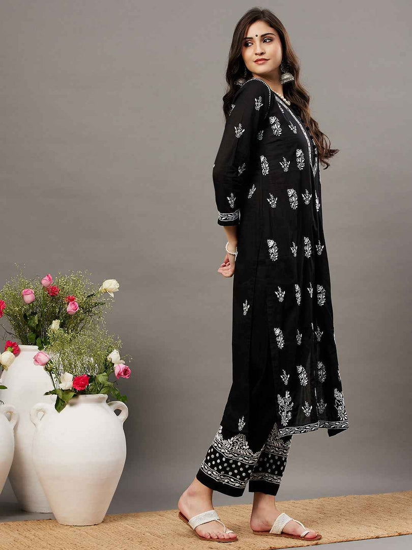 Black mul kurta with chikankari
