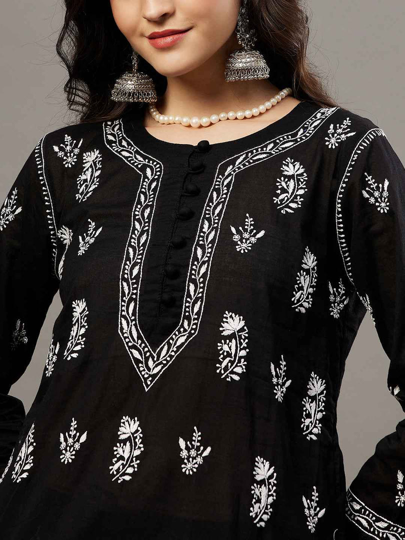 Black mul kurta with chikankari