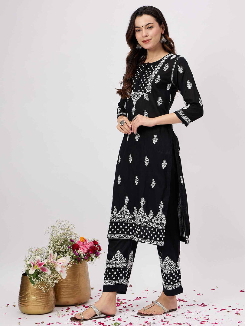 Black chikankari cotton mul kurta with pants set of 2