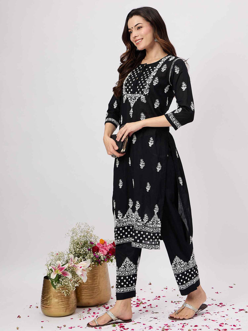 Black chikankari cotton mul kurta with pants set of 2