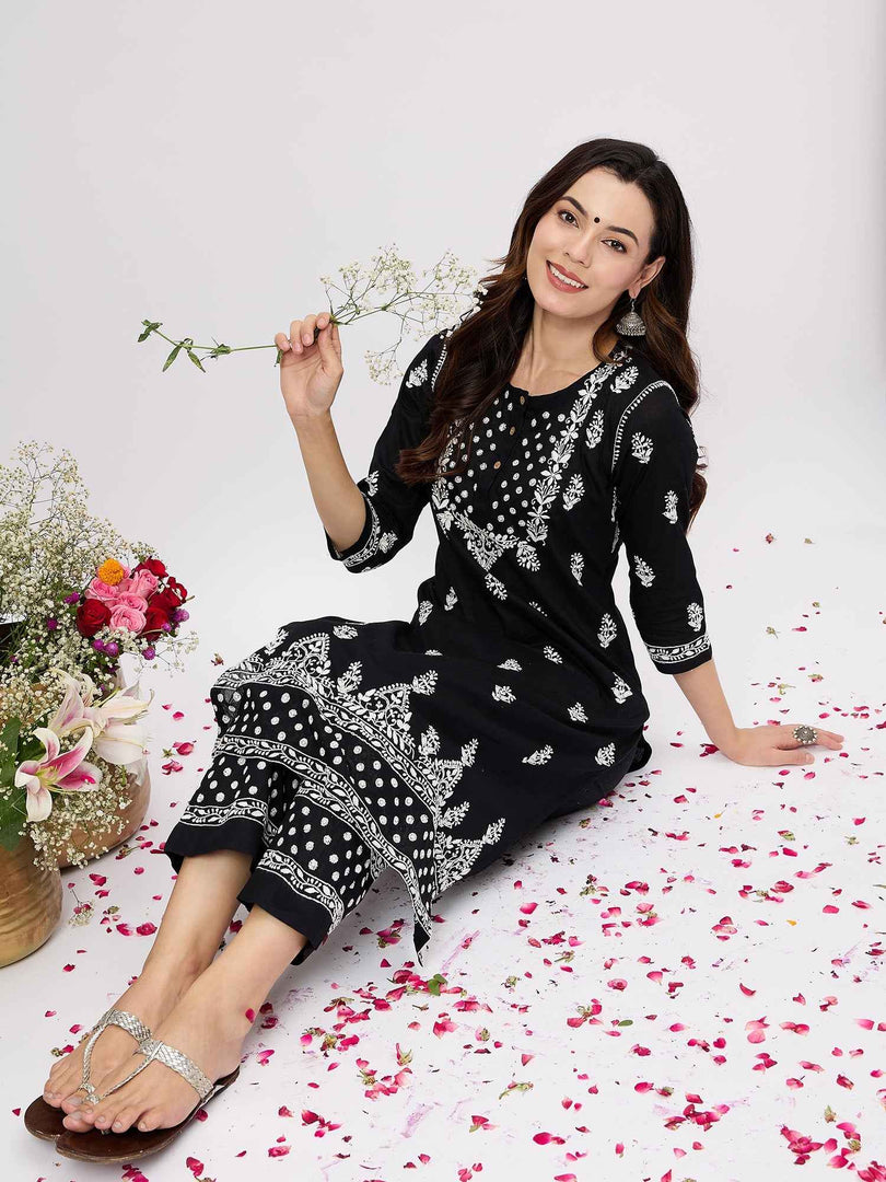 Black chikankari cotton mul kurta with pants set of 2