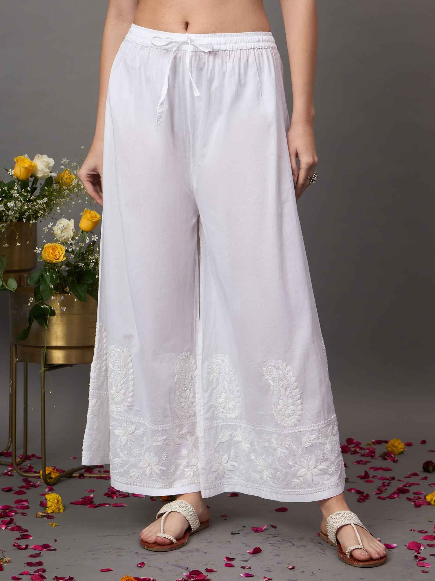 White cotton palazzo with floral pattern
