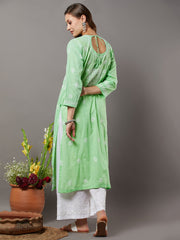 Green cotton kurta with yoke/back ties and chikankari