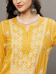 Mustard yellow mul cotton kurta with chikankari